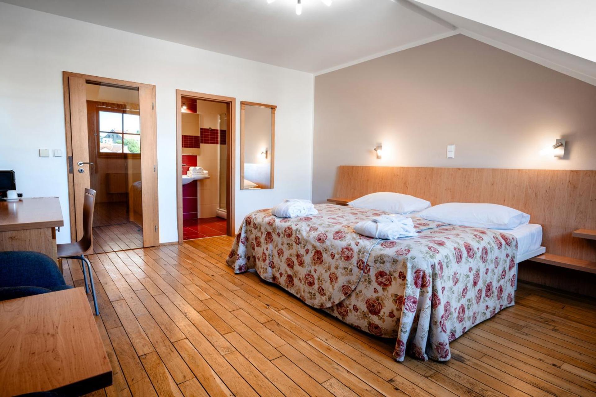 Hotel Galant Mikulov Dış mekan fotoğraf