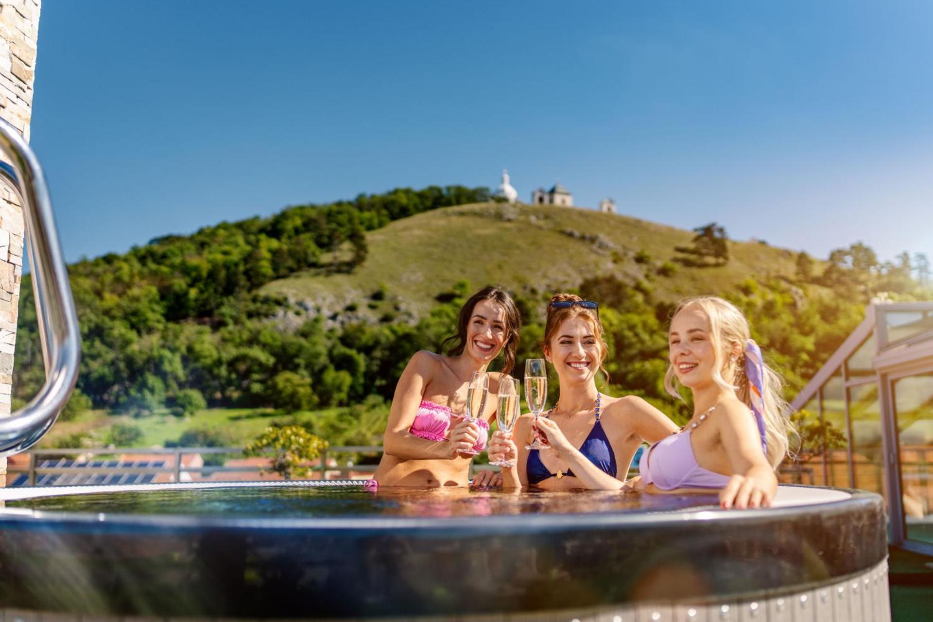 Hotel Galant Mikulov Dış mekan fotoğraf