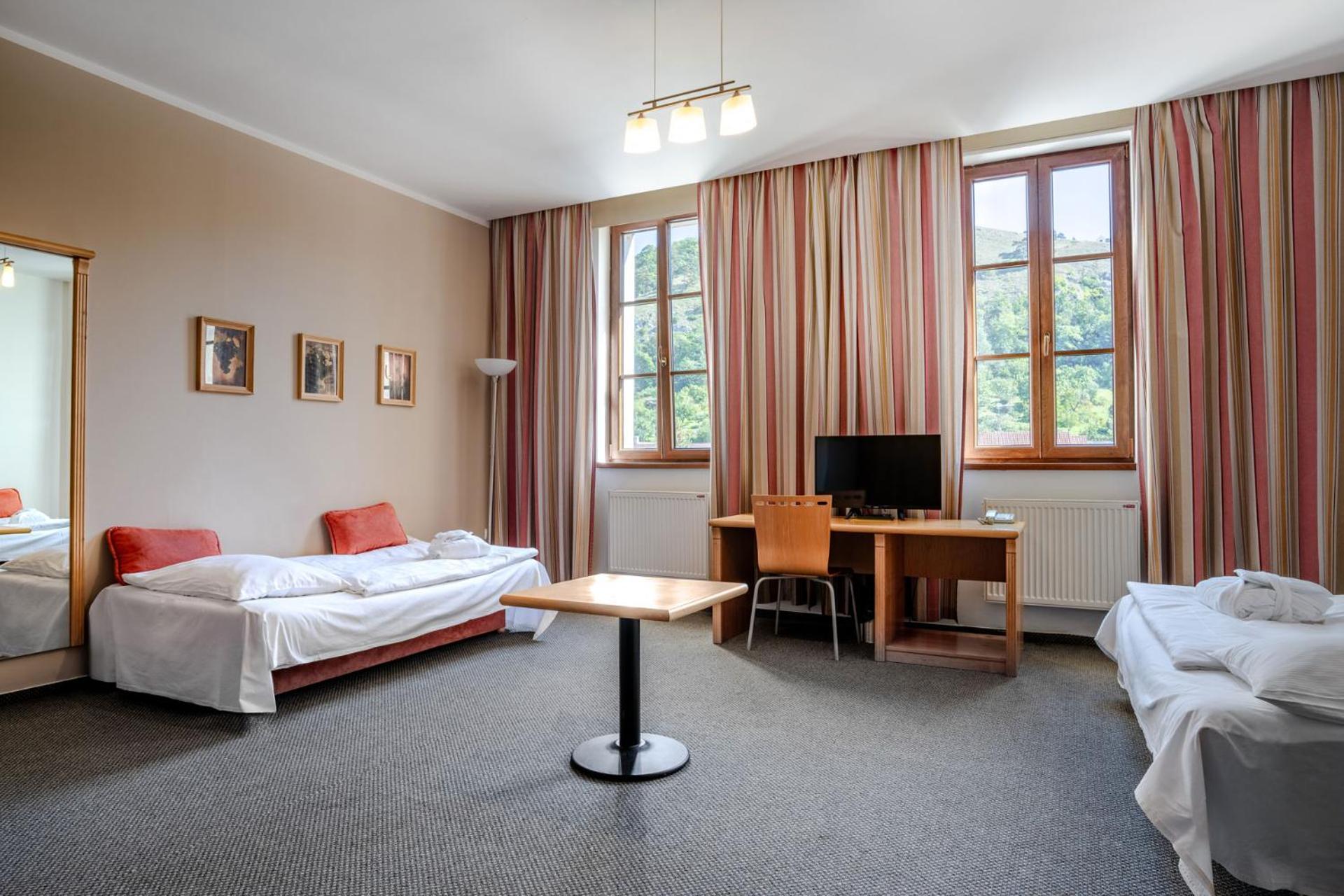 Hotel Galant Mikulov Dış mekan fotoğraf