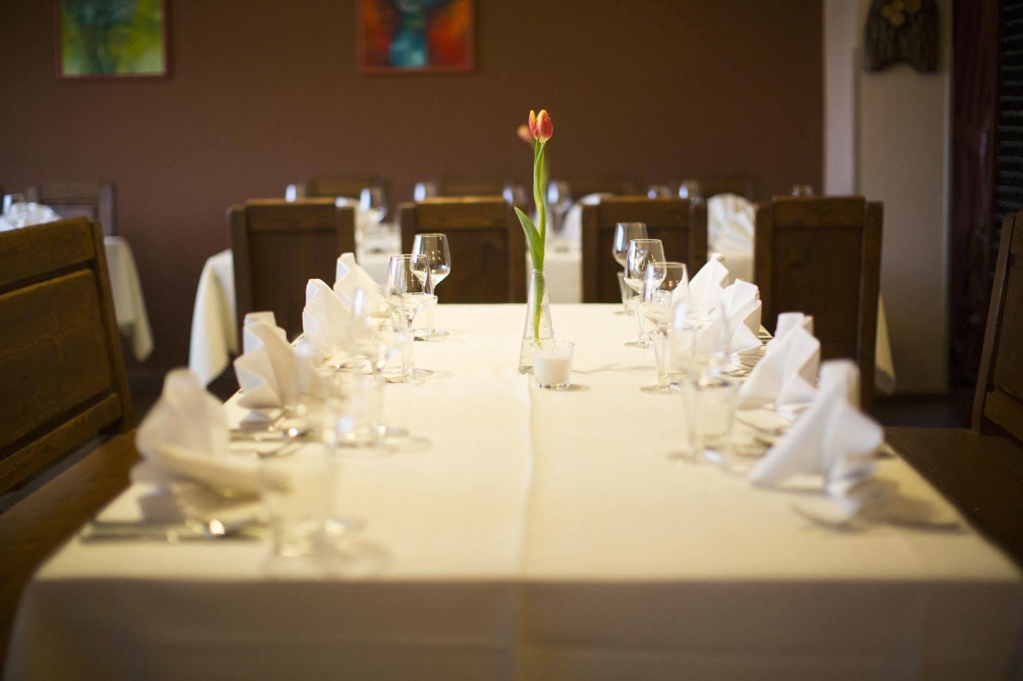 Hotel Galant Mikulov Dış mekan fotoğraf