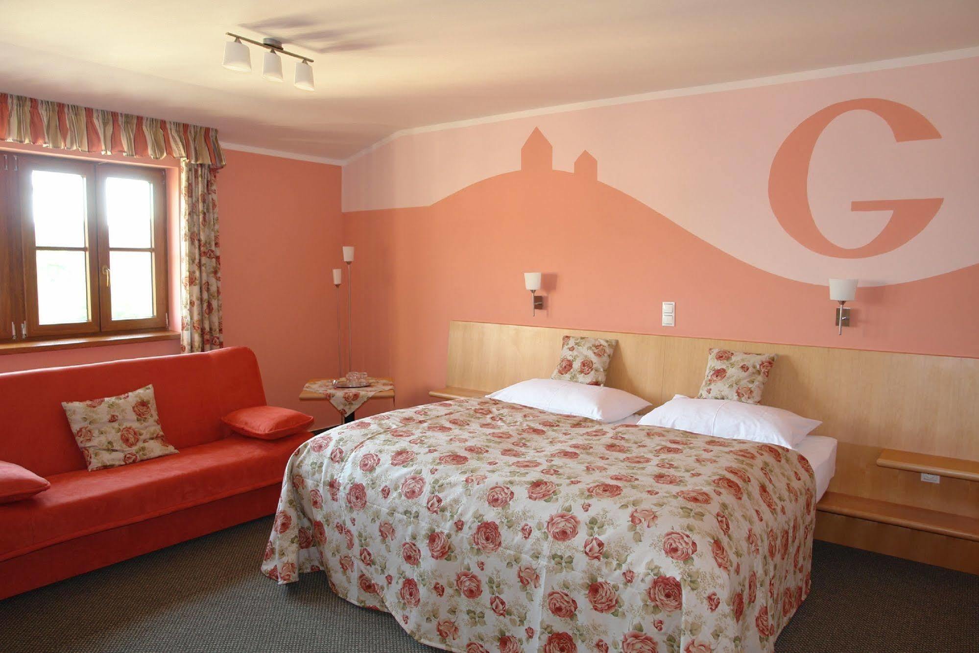 Hotel Galant Mikulov Dış mekan fotoğraf